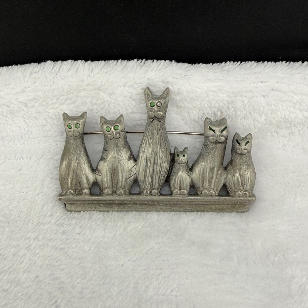 Vintage AJC Brooch Silver Tone Cat Family Kittens Green Eyes Signed